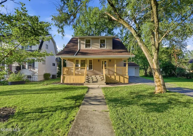 Photo 1 of Single family home for sale at 325 Greenlawn Ave, Findlay, OH 45840 | MLS# 10010561 | Listing updated on 2026-08-25
