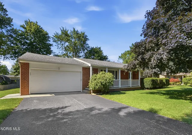 Photo 3 of Single family home for sale at 517 Kirk Dr, Findlay, OH 45840 | MLS# 10010572 | Listing updated on 2026-09-27