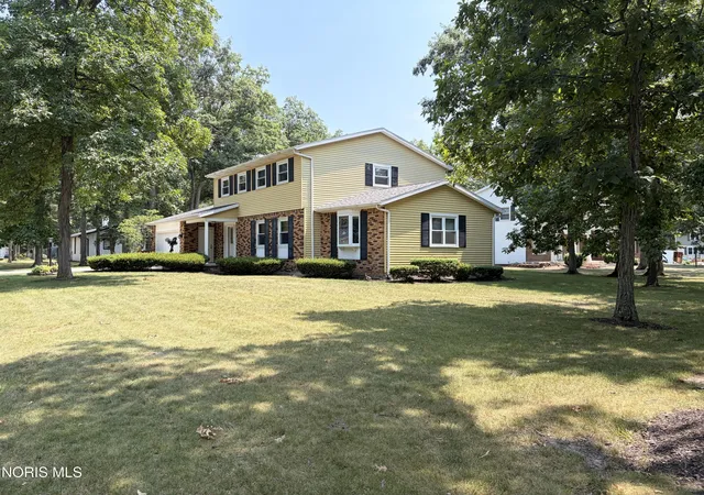 2nd image of 1904 Tanglewood Dr, Defiance, OH 43512 | MLS# 10010587