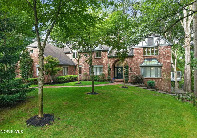 1st image of 4829 Devilbiss Ct, Toledo, OH 43623 | MLS# 10011054