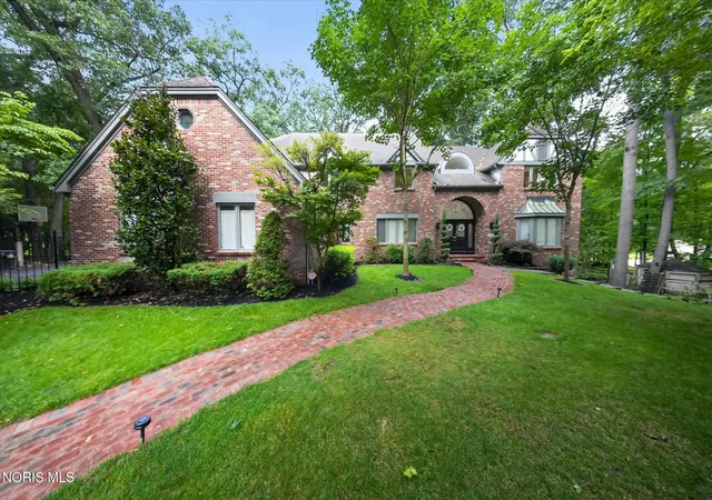 3rd image of 4829 Devilbiss Ct, Toledo, OH 43623 | MLS# 10011054