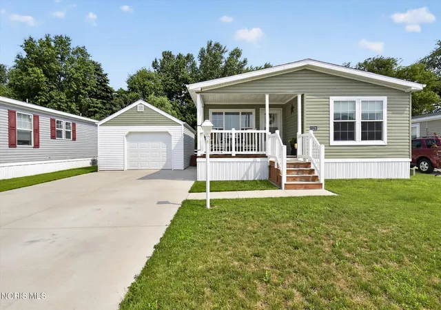 Photo 3 of Manufactured home for sale at 14900 County Rd H #124, Wauseon, OH 43567 | MLS# 10010600 | Listing updated on 2026-09-16