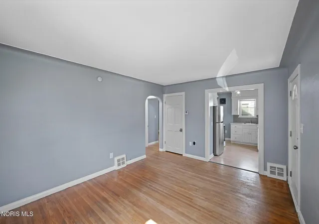 Photo 4 of Single family home for sale at 2055 Balkan Pl, Toledo, OH 43613 | MLS# 10010617 | Listing updated on 2026-09-11