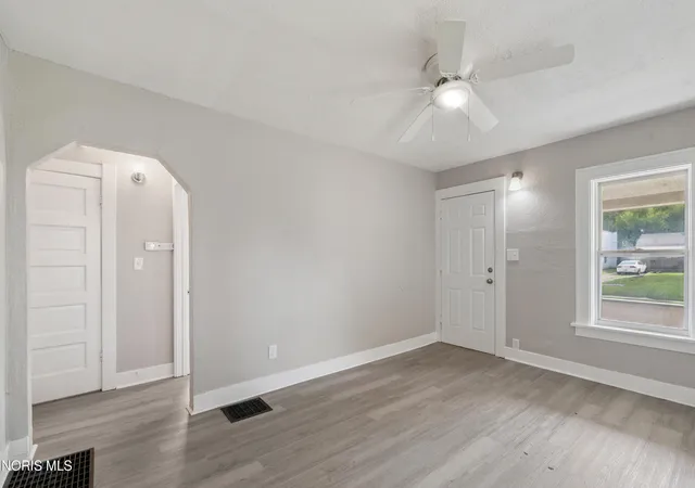 Photo 2 of Single family home for sale at 3907 Lagrange St, Toledo, OH 43612 | MLS# 10010696 | Listing updated on 2026-07-24