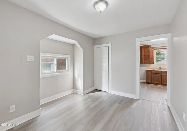 Photo 4 of Single family home for sale at 3907 Lagrange St, Toledo, OH 43612 | MLS# 10010696 | Listing updated on 2026-07-24