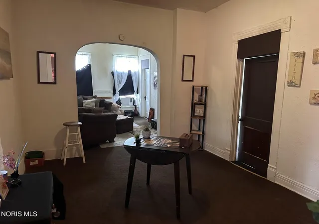 Photo 2 of Single family home for sale at 1624 Indiana Ave, Toledo, OH 43607 | MLS# 10010609 | Listing updated on 2026-08-01