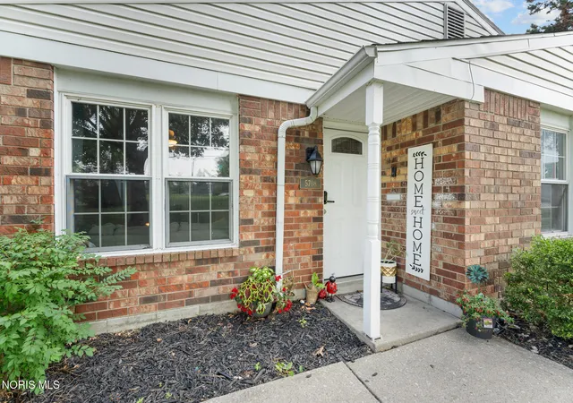 Photo 2 of Condo for sale at 5708 Bernath Ct, Toledo, OH 43615 | MLS# 10010613 | Listing updated on 2026-09-06