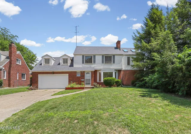 Single family home for sale at 2920 Pemberton Dr, Toledo, OH 43606 | MLS# 10010646 | Listing updated on 2026-09-09