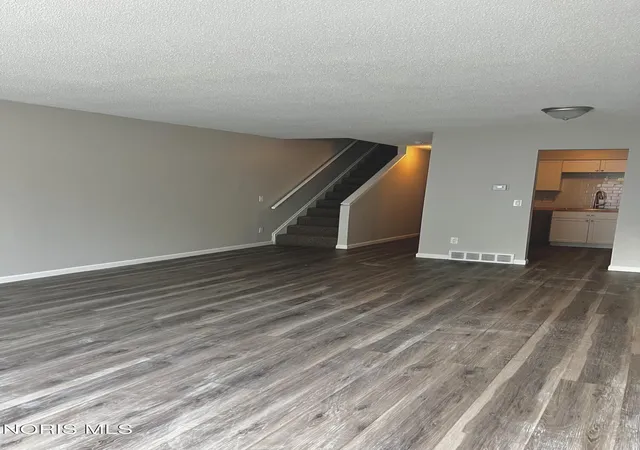Photo 2 of Condo for sale at 2516 W Village Dr, Toledo, OH 43614 | MLS# 10010881 | Listing updated on 2026-09-13