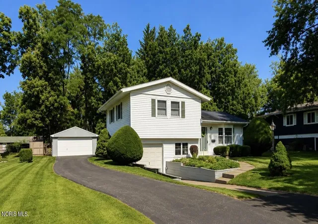 1st image of 5967 Graystone Dr, Sylvania, OH 43560 | MLS# 10010633