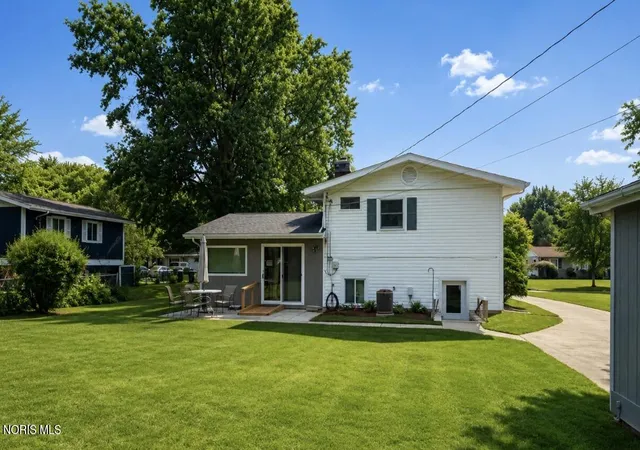 3rd image of 5967 Graystone Dr, Sylvania, OH 43560 | MLS# 10010633
