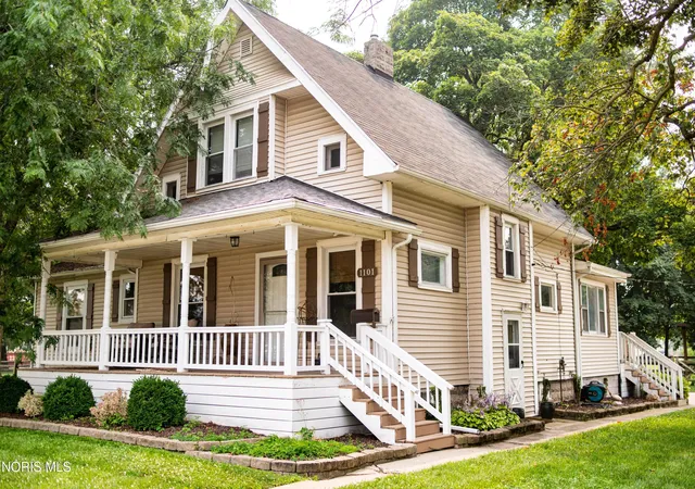 Photo 1 of Single family home for sale at 1101 Key St, Maumee, OH 43537 | MLS# 10010698 | Listing updated on 2026-08-25
