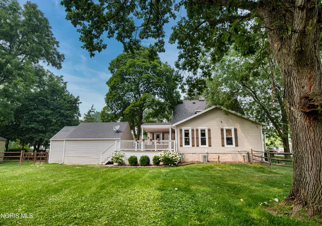 Photo 3 of Single family home for sale at 1101 Key St, Maumee, OH 43537 | MLS# 10010698 | Listing updated on 2026-08-25