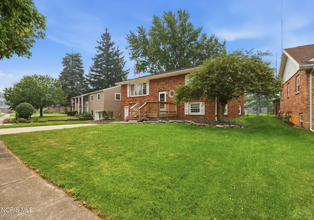 Photo 1 of Single family home for sale at 527 Sheffield Dr, Findlay, OH 45840 | MLS# 10010657 | Listing updated on 2026-08-31