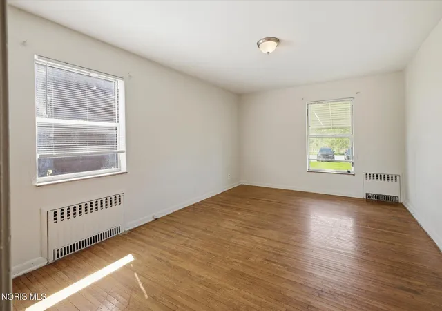 Listing Photo 2 - Condo for sale in building located at 1364 N Cvs Blvd, Toledo, OH 43606 - Unit #