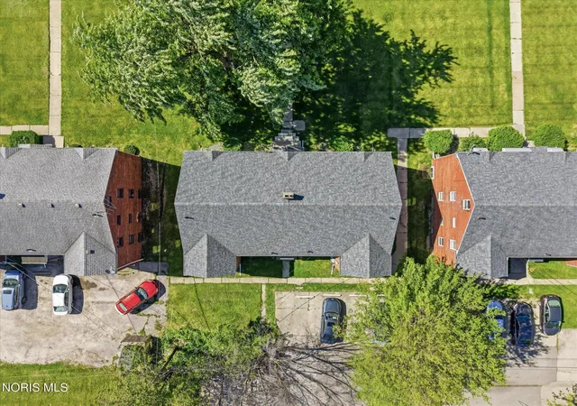 Photo 3 of Sale Pending at 1372 N Cove Blvd, Toledo, OH 43606 | MLS# 10012006 | Listing updated on 2026-09-27