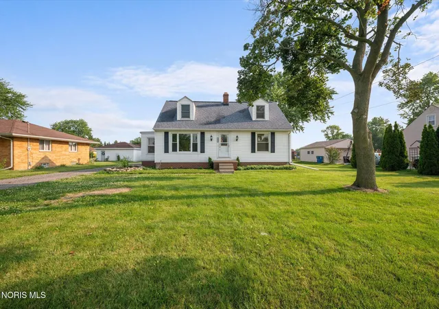 2nd image of 5837 Seaman Rd, Oregon, OH 43616 | MLS# 10010700