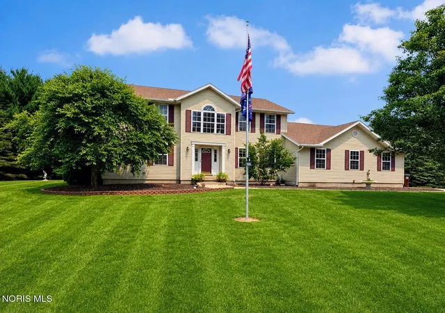 Photo 1 of Single family home for sale at 1522 County Rd B, Swanton, OH 43558 | MLS# 10010699 | Listing updated on 2026-08-02