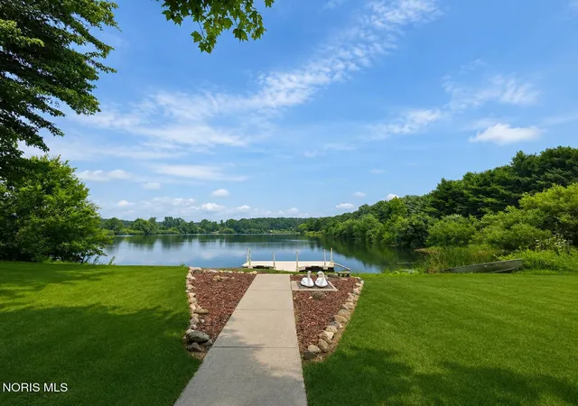 Photo 3 of Single family home for sale at 1522 County Rd B, Swanton, OH 43558 | MLS# 10010699 | Listing updated on 2026-08-02