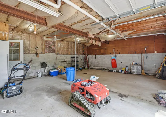 Photo 32 of Single family home for sale at 1300 County Rd 6, Tiffin, OH 44883 | MLS# 10010705 | Listing updated on 2026-09-15