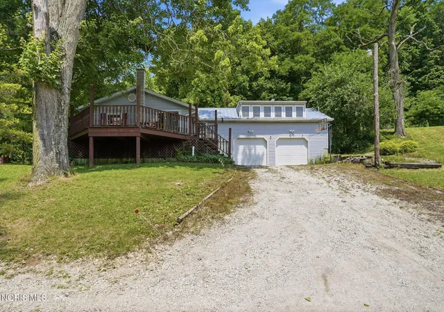 Photo 2 of Single family home for sale at 1300 County Rd 6, Tiffin, OH 44883 | MLS# 10010705 | Listing updated on 2026-09-15