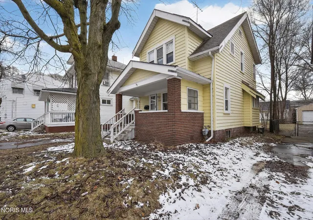 3rd image of 2335 Airport Hwy, Toledo, OH 43609 | MLS# 10010713