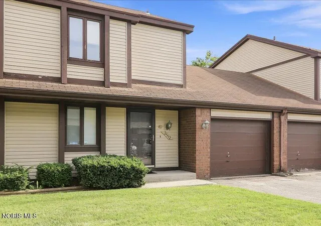 Photo 1 of Condo for sale at 2552 Plum Leaf Ln, Toledo, OH 43614 | MLS# 10010707 | Listing updated on 2026-07-18