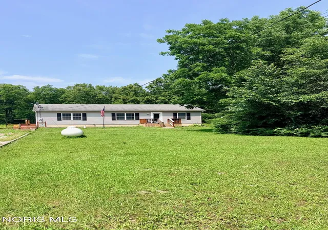 2nd image of 5225 Hanley Rd, Walbridge, OH 43465 | MLS# 10010727