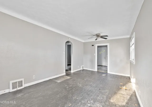 Photo 2 of Single family home for sale at 638 Woodstock Ave, Toledo, OH 43607 | MLS# 10010718 | Listing updated on 2026-09-10