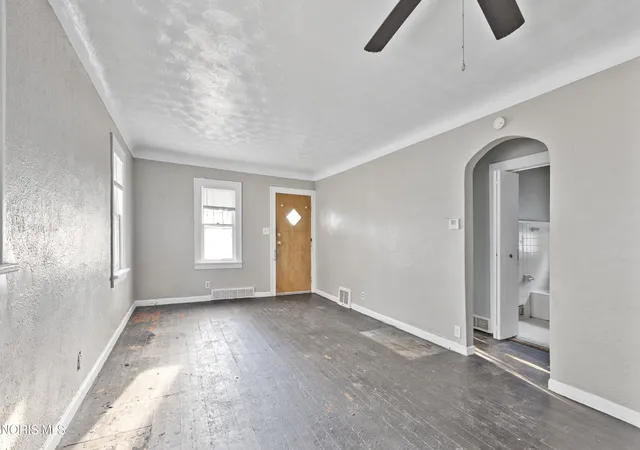 Photo 4 of Single family home for sale at 638 Woodstock Ave, Toledo, OH 43607 | MLS# 10010718 | Listing updated on 2026-09-10