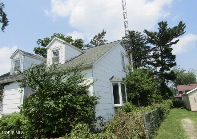 Photo 2 of Sale Pending at 920 Christy Blvd, Fremont, OH 43420 | MLS# 10010724 | Listing updated on 2026-10-05
