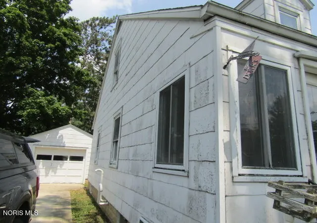 Photo 3 of Sale Pending at 920 Christy Blvd, Fremont, OH 43420 | MLS# 10010724 | Listing updated on 2026-10-05
