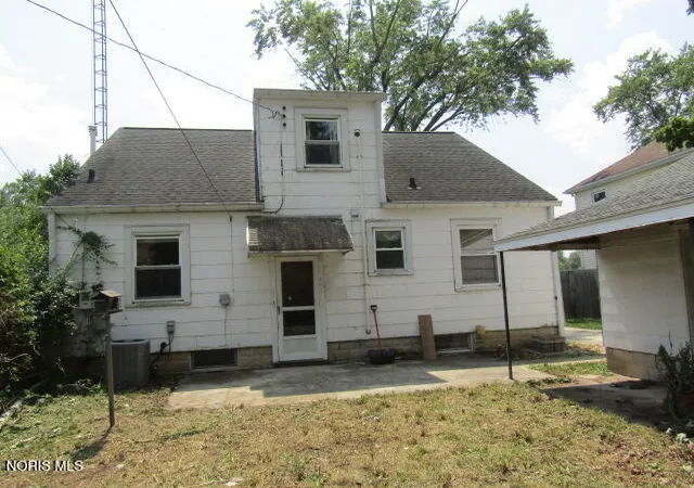 Photo 4 of Sale Pending at 920 Christy Blvd, Fremont, OH 43420 | MLS# 10010724 | Listing updated on 2026-10-05