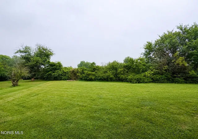 Photo 3 of Single family home for sale at 29160 Hufford Rd, Perrysburg, OH 43551 | MLS# 10010733 | Listing updated on 2026-09-18