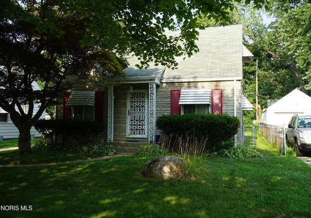 2nd image of 814 Cuthbert Rd, Toledo, OH 43607 | MLS# 10010730