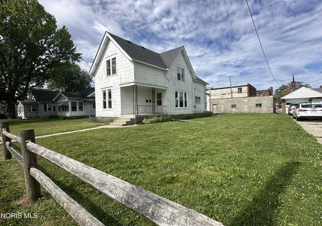 image of 160 Oak St, Rossford, OH 43460 | MLS# 10010830