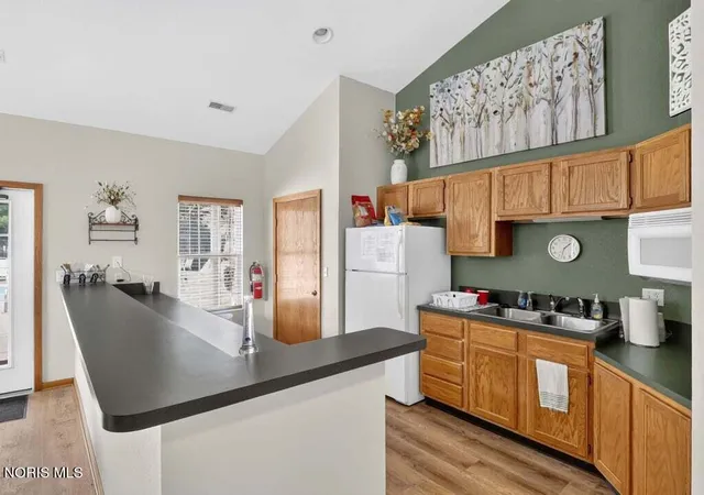 Condo for sale in building located at 2358 Whispering Pines Dr, Toledo, OH 43617 - Unit #
