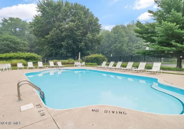 Condo for sale in building located at 2358 Whispering Pines Dr, Toledo, OH 43617 - Unit #