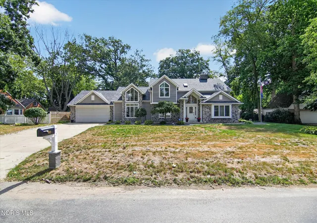 Photo 3 of Single family home for sale at 409 Newdale Dr, Bryan, OH 43506 | MLS# 10010899 | Listing updated on 2026-08-31