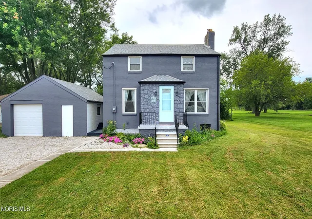 1st image of 1450 S Lallendorf Rd, Oregon, OH 43616 | MLS# 10010850