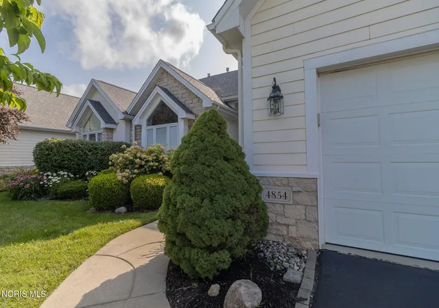 4th image of 4854 Marble Cliff Blvd, Sylvania, OH 43560 | MLS# 10010778
