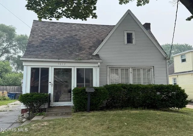 Photo 1 of Single family home for sale at 3612 Jackman Rd, Toledo, OH 43612 | MLS# 10010763 | Listing updated on 2026-07-20