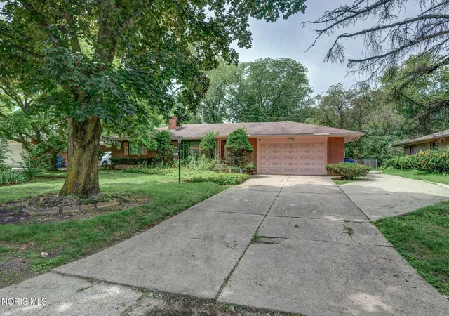 2nd image of 641 Mackow Dr, Toledo, OH 43607 | MLS# 10010766
