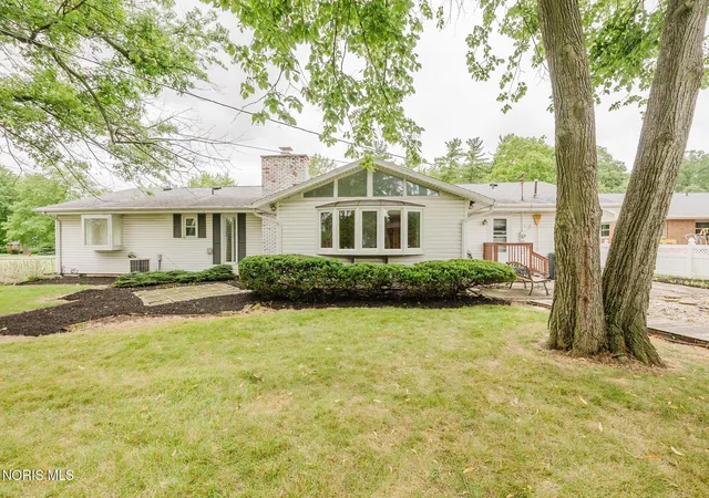 1st image of 1309 Glen Meadow Dr, Findlay, OH 45840 | MLS# 10010809