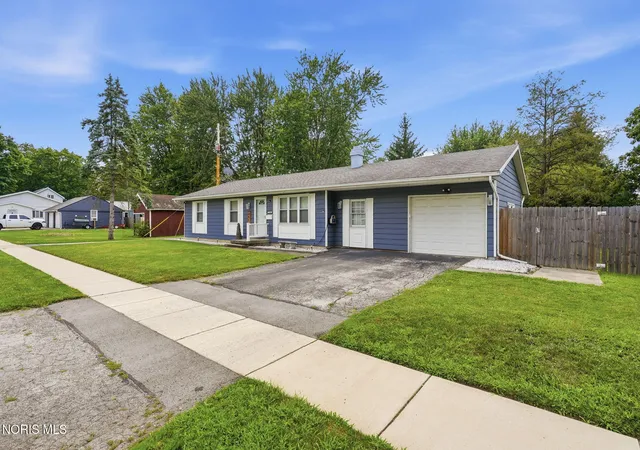 Photo 3 of Single family home for sale at 1720 Washington Ave, Findlay, OH 45840 | MLS# 10010792 | Listing updated on 2026-10-06