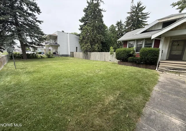 2nd image of 3223 E Manhattan Blvd, Toledo, OH 43611 | MLS# 10010788