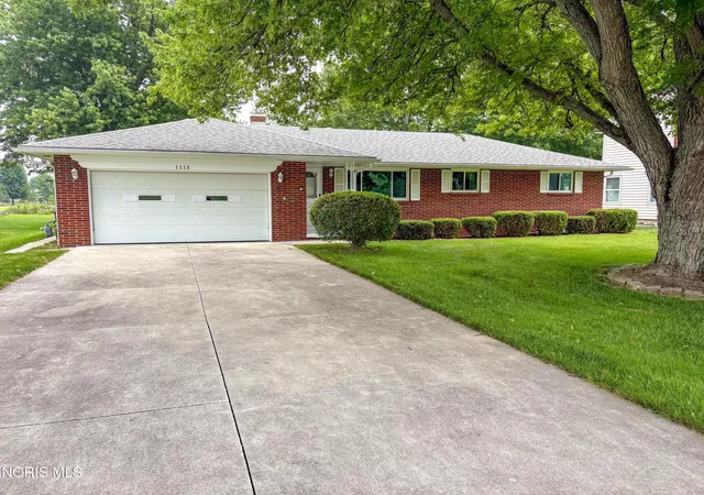 Photo 1 of Sale Pending at 1113 S Lallendorf Rd, Oregon, OH 43616 | MLS# 10010829 | Listing updated on 2026-09-15