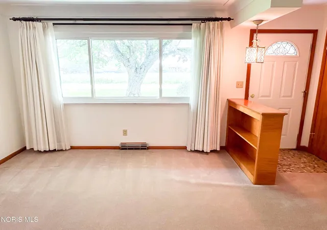 Photo 3 of Sale Pending at 1113 S Lallendorf Rd, Oregon, OH 43616 | MLS# 10010829 | Listing updated on 2026-09-15