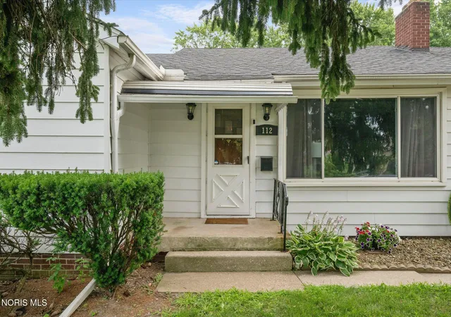1st image of 112 Warner St, Walbridge, OH 43465 | MLS# 10010860