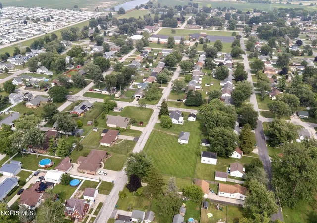 43rd image of 112 Warner St, Walbridge, OH 43465 | MLS# 10010860